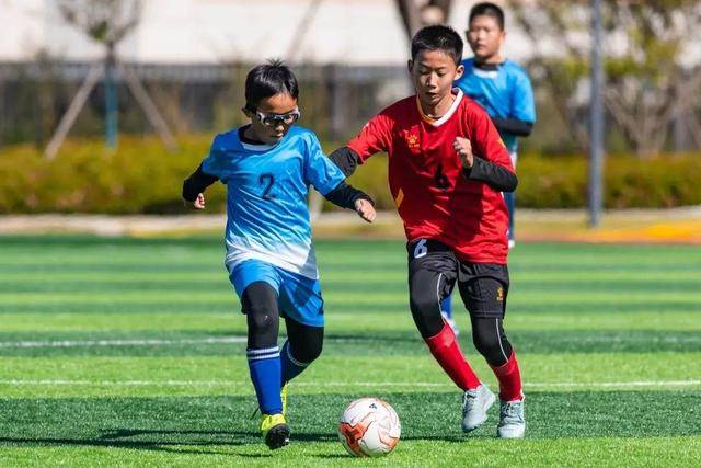 37岁韩德君和34岁李晓旭轻松通过体能测试